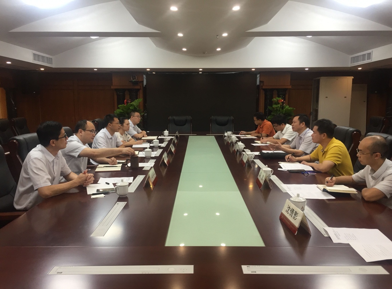 金投集團(tuán)領(lǐng)導(dǎo)率隊赴農(nóng)發(fā)行廣西區(qū)分行座談交流